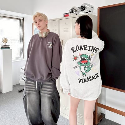 【現貨】ROARING DINOSAUR恐龍塗鴉感大學T4