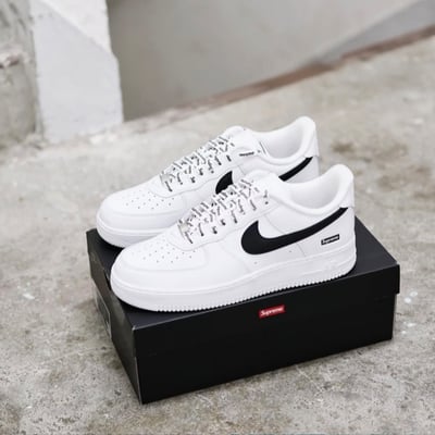 【爆款!限時接單】Supreme x Nike AIR FORCE 1 2025 25FW 聯名 白 低筒 復古休閒鞋｜CU9225-1023