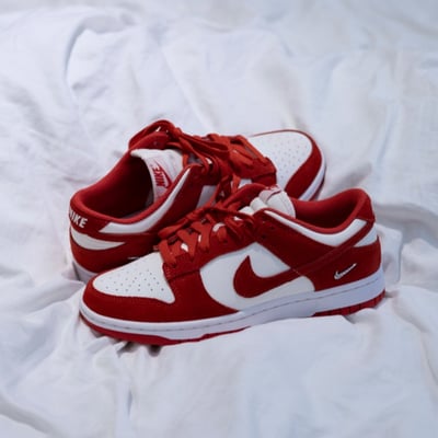 【這紅一眼入魂!!!】NIKE W DUNK LOW 車厘子紅 紅白 櫻桃紅 小銀勾 女鞋｜IO4244-1032