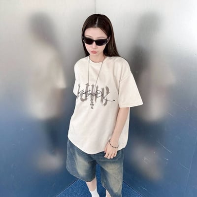 【現貨】水墨英文字電繡麂皮短T2