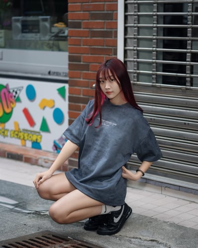 【現貨】荊棘五角星刺繡麂皮短T4