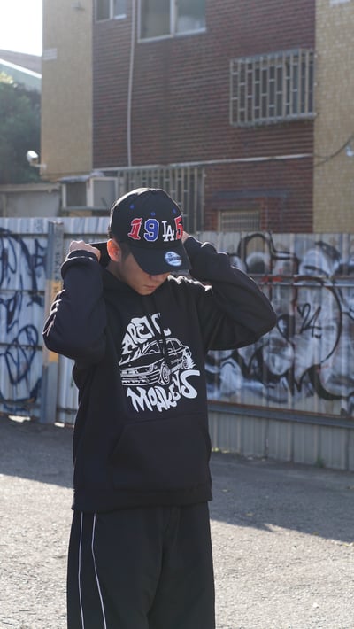 【現貨】美式汽車背後滿版大圖帽T5