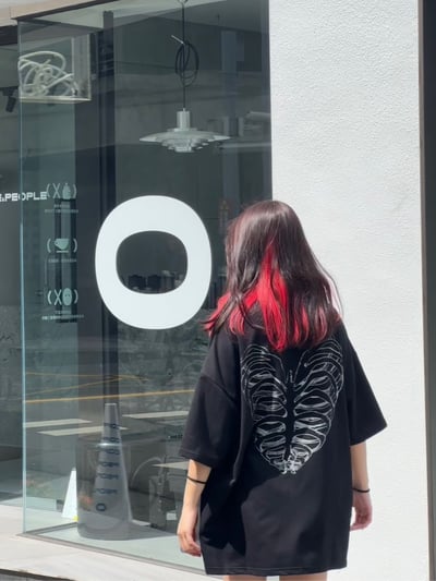 【熱銷第一名!!!小編已包色】肋骨之心短T4