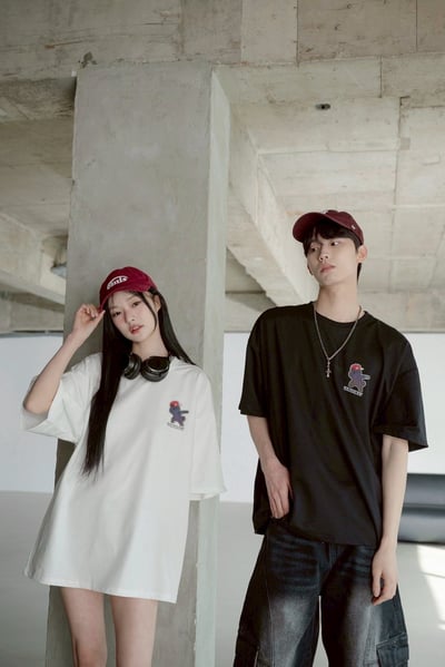 【現貨】閃電貓柴犬炫彩反光短T2