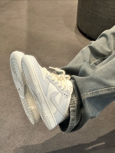 【現貨】NIKE Wmns Dunk Low Needlework 浮雕骨白灰｜FJ4553-13314