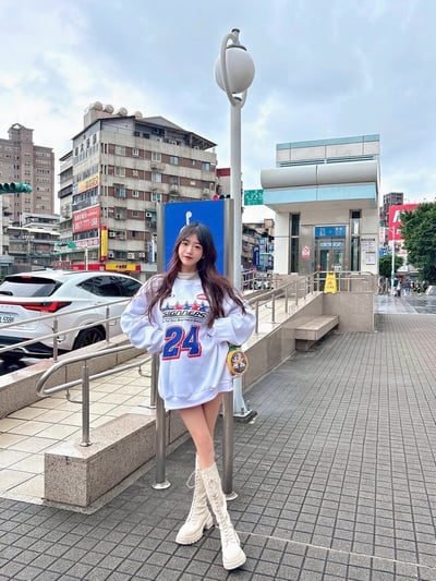 【現貨】美式賽車24號刷毛大學T4