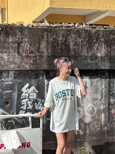 【熱銷款回歸現貨】BOSTON刺繡短T1
