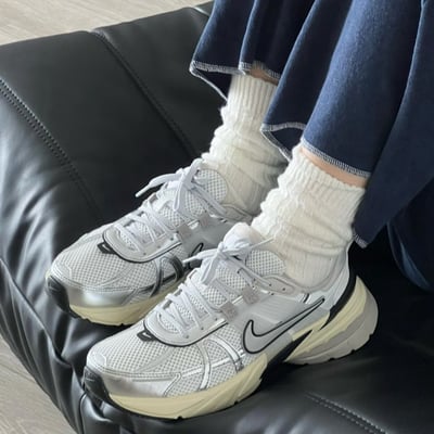 【限定折扣】Nike V2k Run "Metallic Silver" 白灰銀｜HJ4497-1004