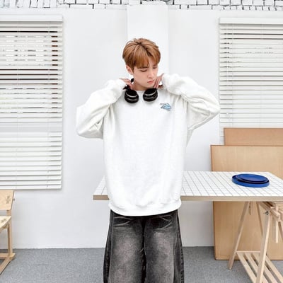 【現貨】紙飛機柯基插畫大學T5