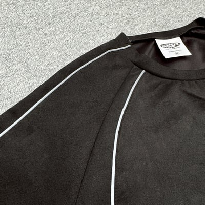 【現貨】銀膠圖標織帶麂皮短T6