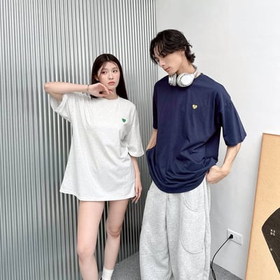 【現貨】撞色小愛心刺繡短T2