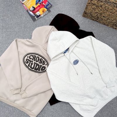 【現貨】CROSS STUDIO 卡通泡泡字圓標帽T9