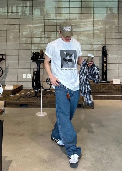 【情侶姊妹一起穿!!!現貨】墨鏡貓咪印花短T3