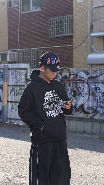 【現貨】美式汽車背後滿版大圖帽T4