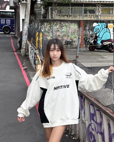 【現貨】NATIVE TONGUE 7號拼接賽車風大學T5