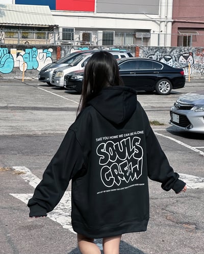 【現貨】簍空字母牛奶絨帽T9