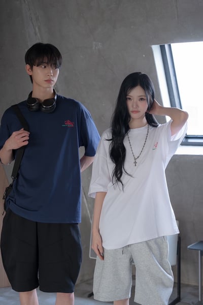 【SORONA® 涼感現貨】PIZZA PARTY 披薩塗鴉印花短T5