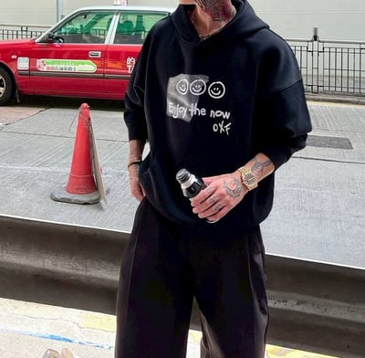 【現貨】可愛塗鴉笑臉印花牛奶絨帽T5