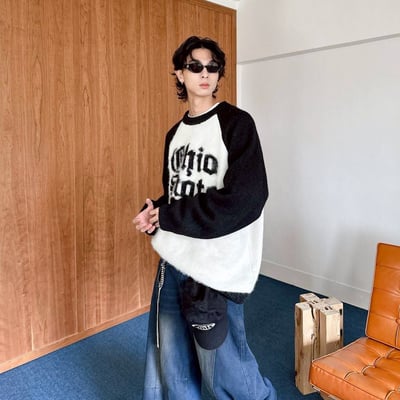 【現貨】歌德字撞色接袖毛衣2