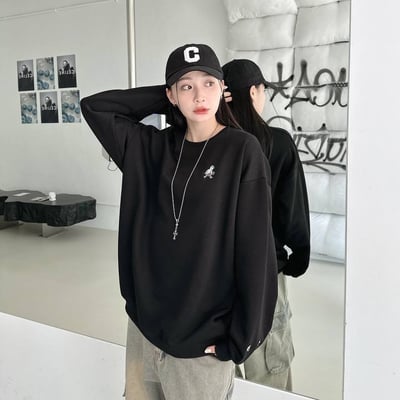 【現貨】刺繡滑板小人大學T4