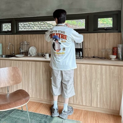 【現貨】THEATRE美式墨鏡企鵝印花短T5