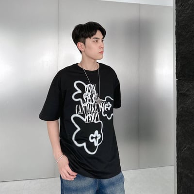 【現貨】小花噴漆印花短T2