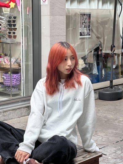 【現貨】簡約背後英文字刷毛帽T2