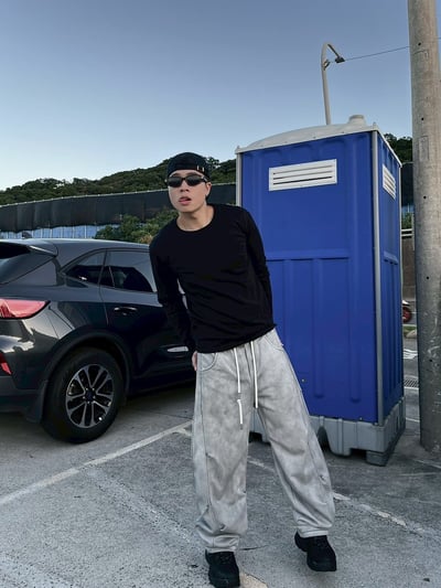 【好穿好看兼具神款】金屬小標刷舊棉褲6