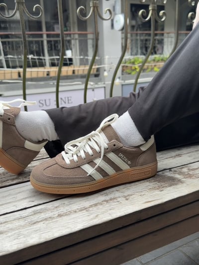 【爆款現貨】ADIDAS HANDBALL SPEZIAL 摩卡咖啡棕 可可大地色 焦糖底 復古 女鞋｜IF64906