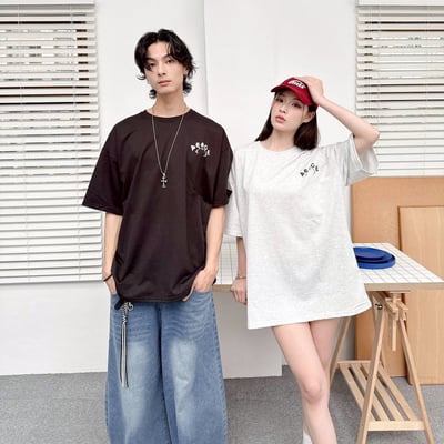 【現貨】PEACE虎斑貓打坐短T12