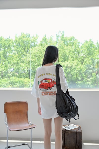 沙漠卡車插畫印花短T4