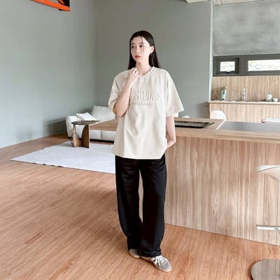 【現貨】INSSTUDIOS玫瑰纏繞立體刺繡短T2