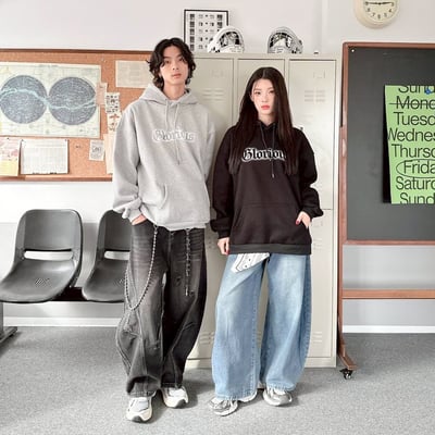 【現貨】哥德字噴漆印花帽T2