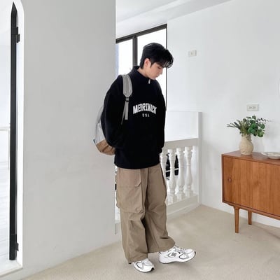 【現貨】MERRIMACK半高領拉鏈刺繡大學T7