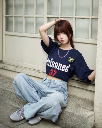 【隨意卻吸睛!!超強神款】裂痕直刷紋彎刀牛仔褲4