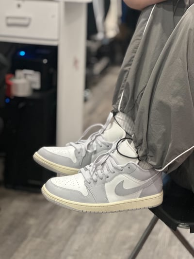 【限時折扣!現貨】AIR JORDAN 1 LOW W 淺灰奶油底 海鹽奶油灰 情侶款｜DC0774-1033