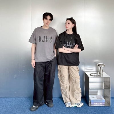 【現貨】水墨英文字電繡麂皮短T1