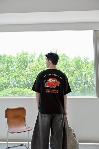 沙漠卡車插畫印花短T6
