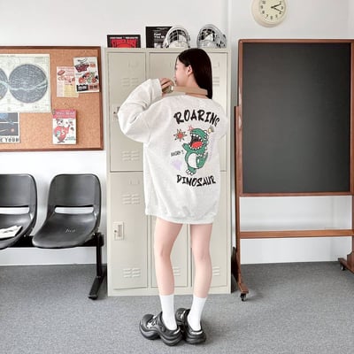 【現貨】ROARING DINOSAUR恐龍塗鴉感大學T3