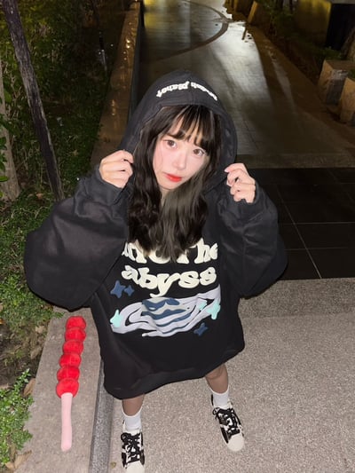 【現貨】宇宙深淵之旅帽T4