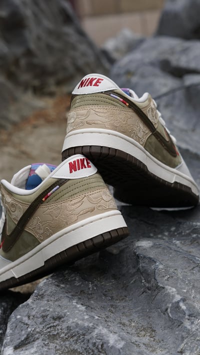 【限量限定色】Nike Dunk Low CNY 飛馬 刺繡小勾 反轉 卡其 橄欖綠 馬年新年限定款｜IQ1118-2206