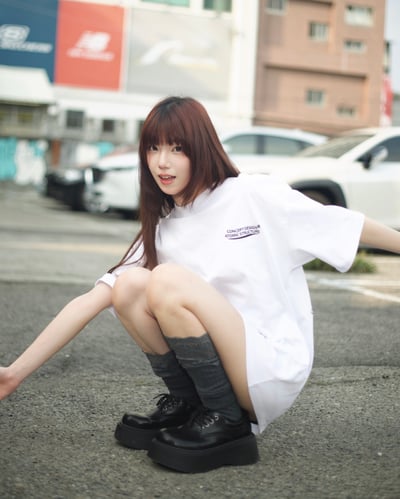 【現貨】concept design刺繡行星圖形短T6