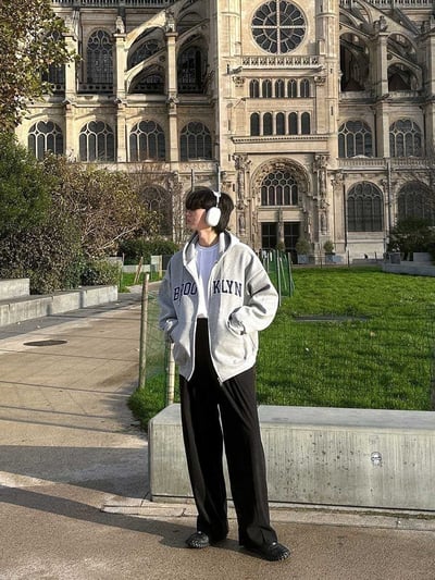 【現貨】BROOKLYN 英字刺繡連帽外套10
