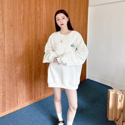 【現貨】catfish塗鴉感大學T4