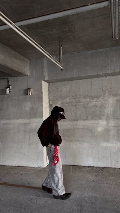 【現貨】黑暗系漂浮英文短寬BOXY帽T5