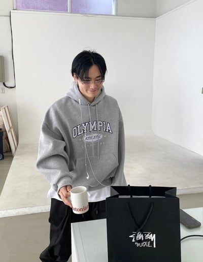 【現貨】OLYMPIA貼布繡重磅帽T2