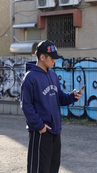 【現貨】GOODVIBESONLY英文字母刷毛帽T13