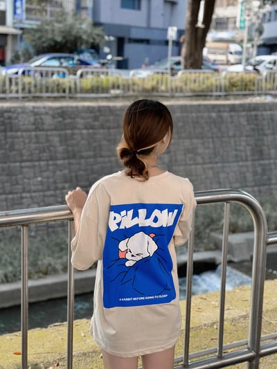 【現貨】PiLLOW 睡覺狗印花短T8