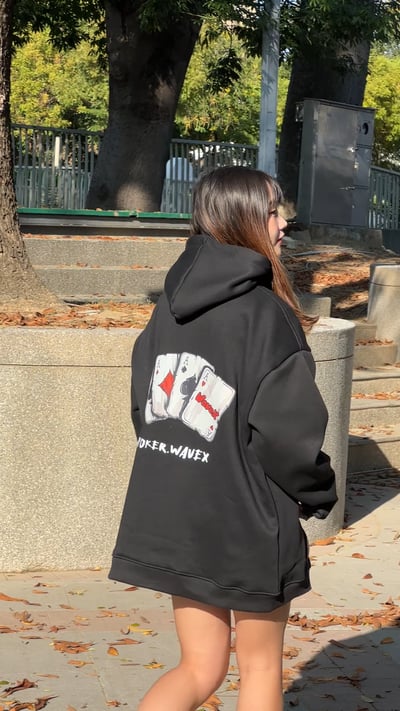 【爆款預告大成功!!包色神款】撲克牌謎局牛奶絨帽T7