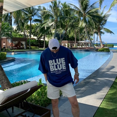 【現貨】夏日陽光BLUE字母短T4